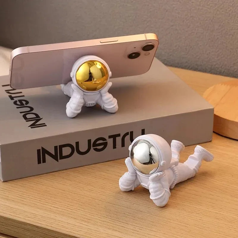 Creative Desktop Astronaut Phone Holder – Spaceman Statue & Home/Office Decoration