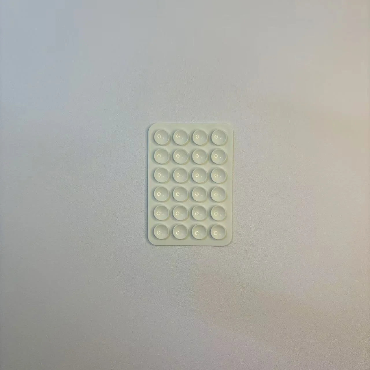 24-Grid Silicone Suction Cup Phone Mount – Minimalist Anti-Slip Sticky Holder Pad